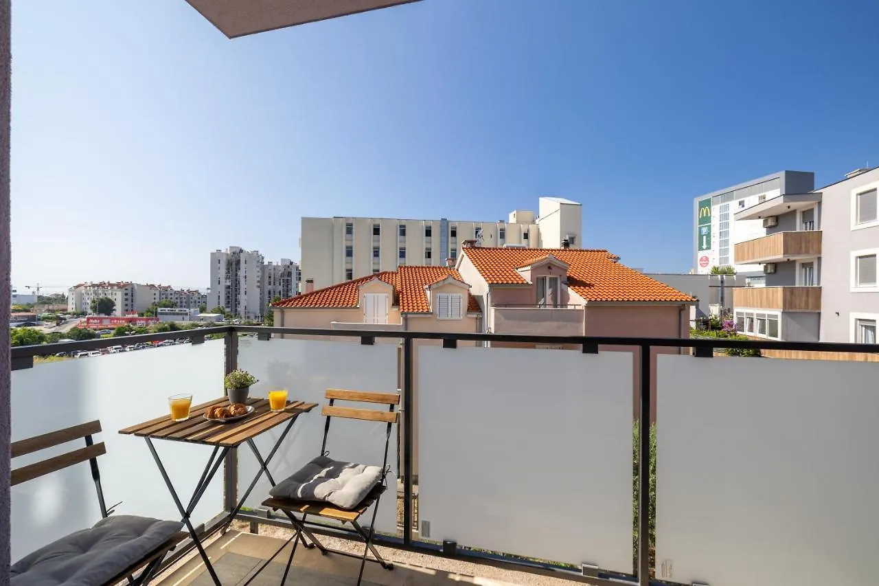 Cosy Apartment Terrano -Free Private Parking Split