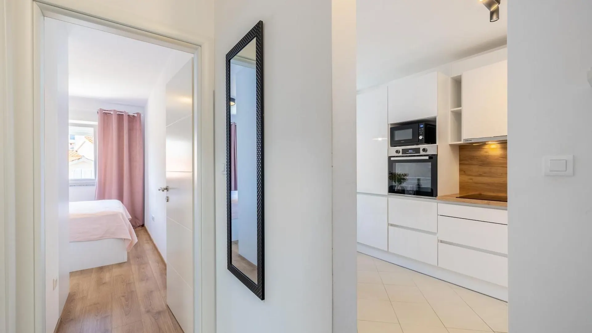 Cosy Apartment Terrano -Free Private Parking Split